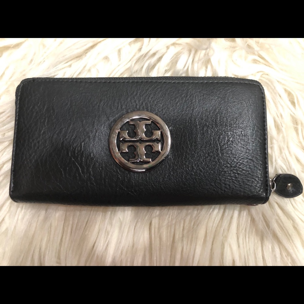 Tory Burch wallet